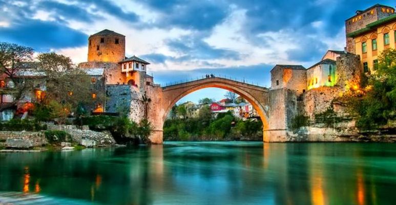 السياحة في البوسنة
